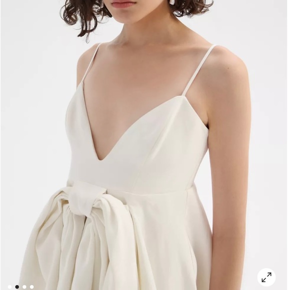 Urban Outfitters NWT Bardot Annabelle Plunging Mini Dress $169. Half off! - Picture 2 of 10
